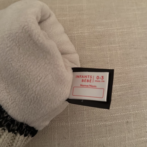 NEW Winter hat 0-3 months - Picture 3 of 3